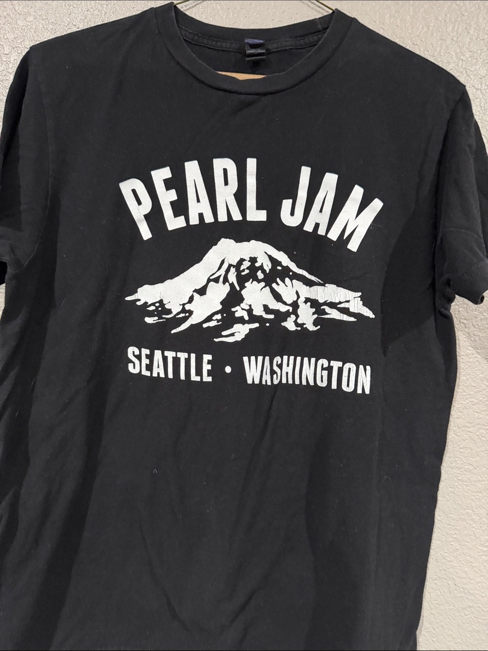 Pearl Black Mountain Graphic Tee with White Print